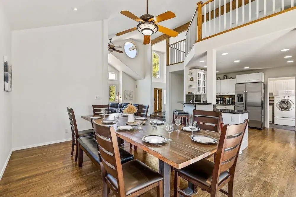 Sinagua Heights Flagstaff 4 Bedroom Home by RedAwning