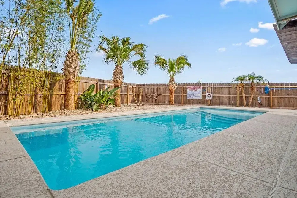 Aqua Dreams - Pet Friendly! Heated Private Pool!