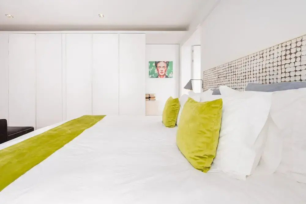Lemonn Apartments
