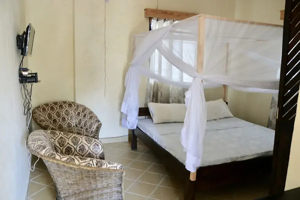 Room-a Wonderful Beach Property in Diani