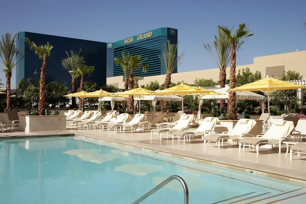 Amalz Suites Collection at MGM Signature