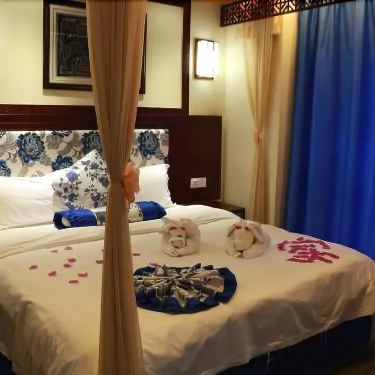 Guizhouqing Theme Hotel (Guiyang Convention and Exhibition Center)