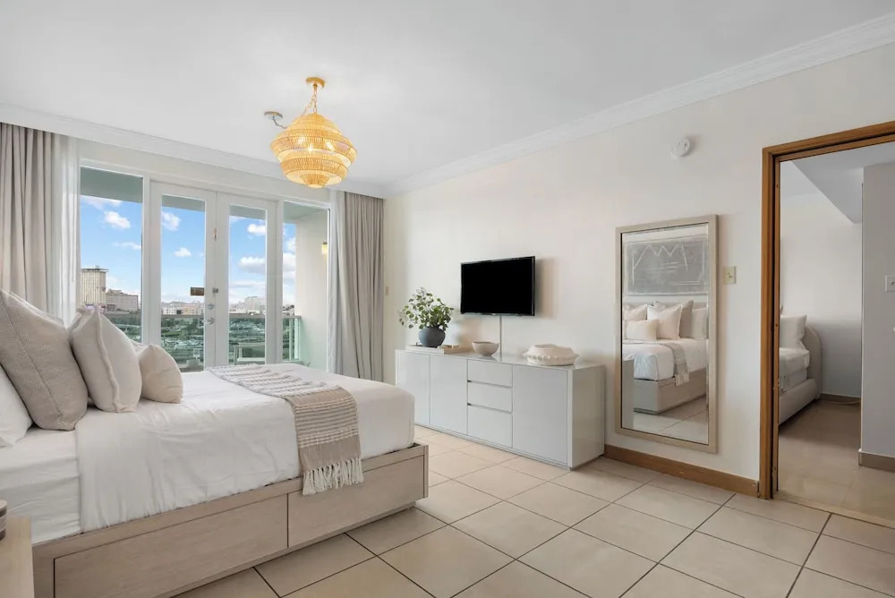 Condado Lagoon - Lux Waterfront Studios