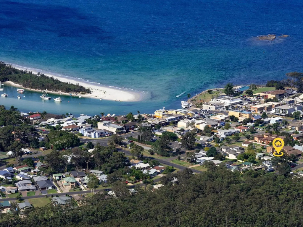 Bay Swell in the Heart of Huskisson