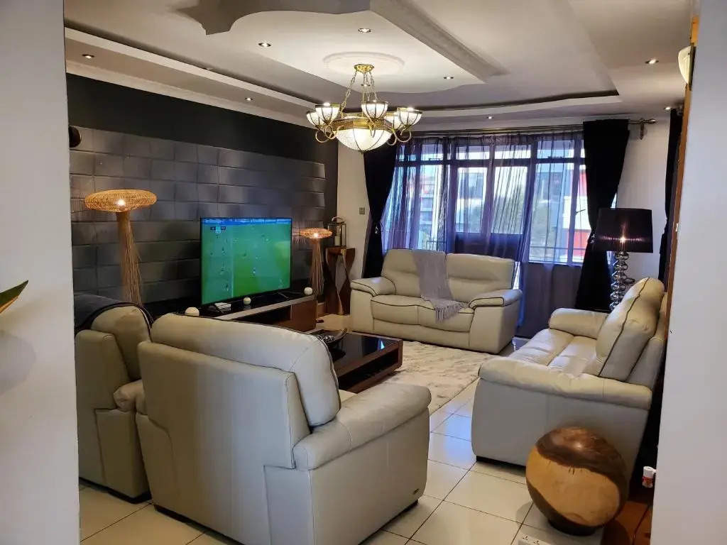 Presidential, Furnished, 2-Bedroom Condo Near JKIA