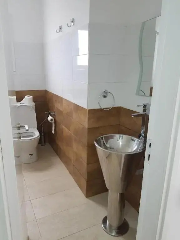 EPISTIMI 3 Bedroom Holiday House