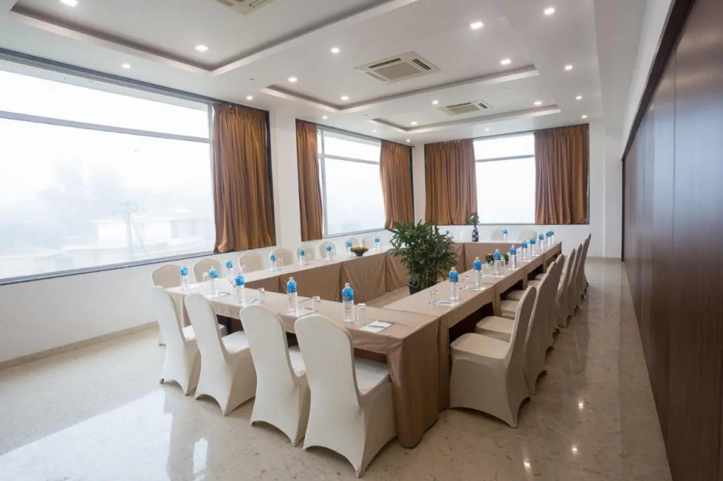 Diwatel Grande Resort, Managed By Confraworld Hospitality