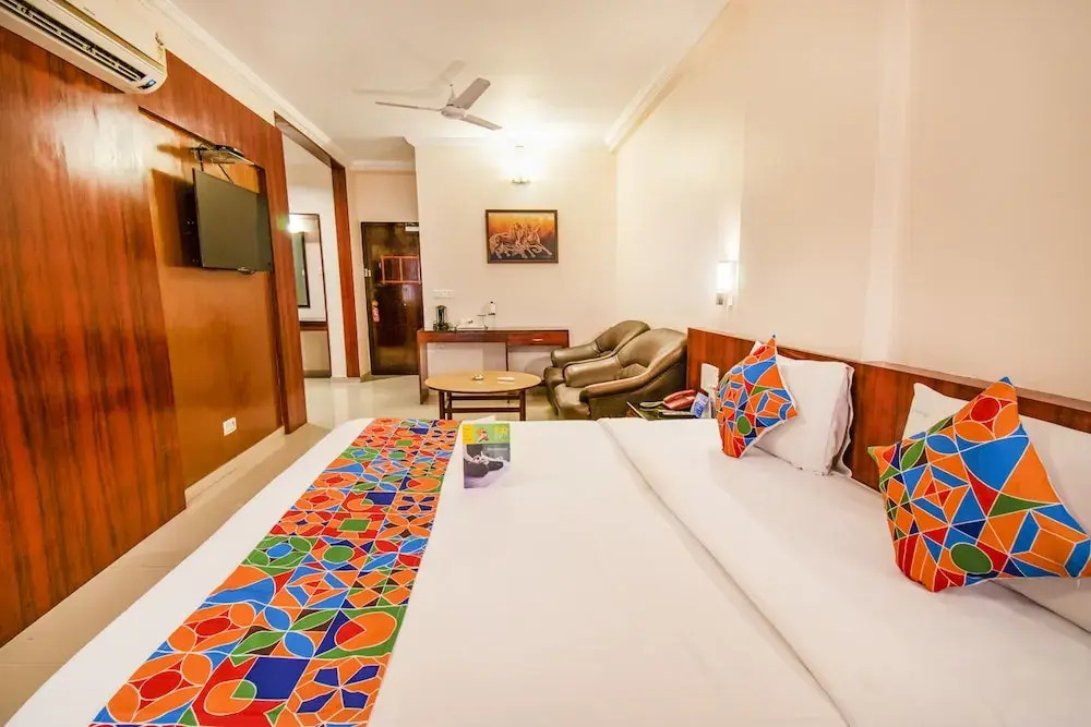 FabHotel Thaai Railway Station