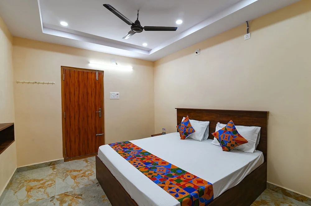 FabHotel Chandu