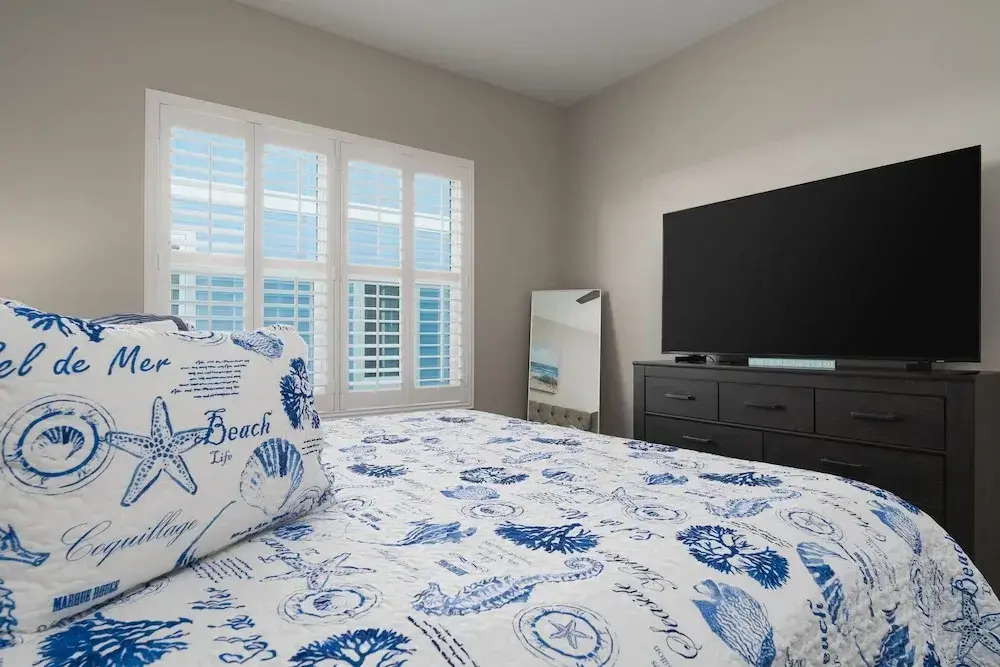 134 Pearl St 3 Bedroom Home by RedAwning