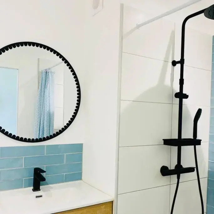 Studio tropical, beautifully renovated, sea view