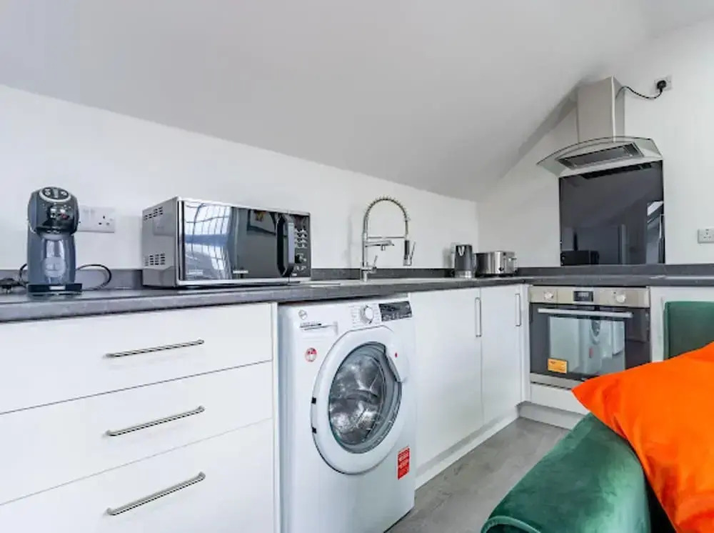 Birmingham Apt-sleeps 4-walk to City Centre-pets