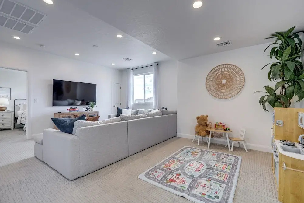 12 Mi to Sand Hollow: Spacious Home w/ Game Room