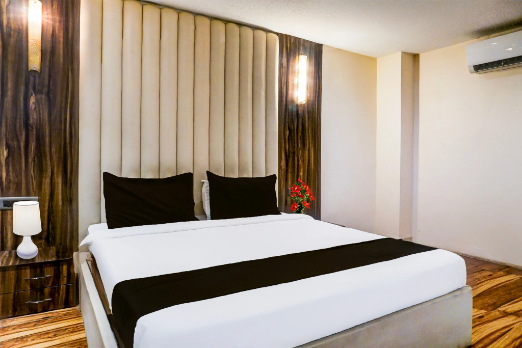 Capital O  22428 Hotel Dreams