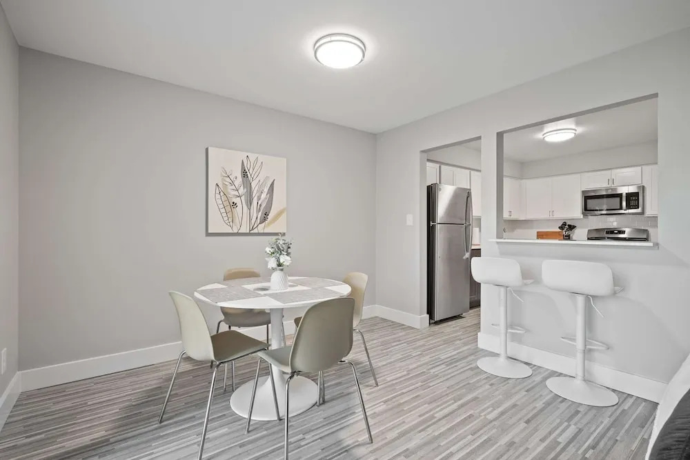 2-bedroom Spacious Stay