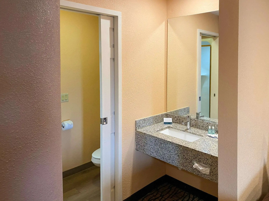 Quality Inn Lees Summit - Kansas City
