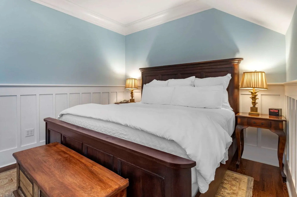 Inn at IOn, an Ascend Collection Hotel