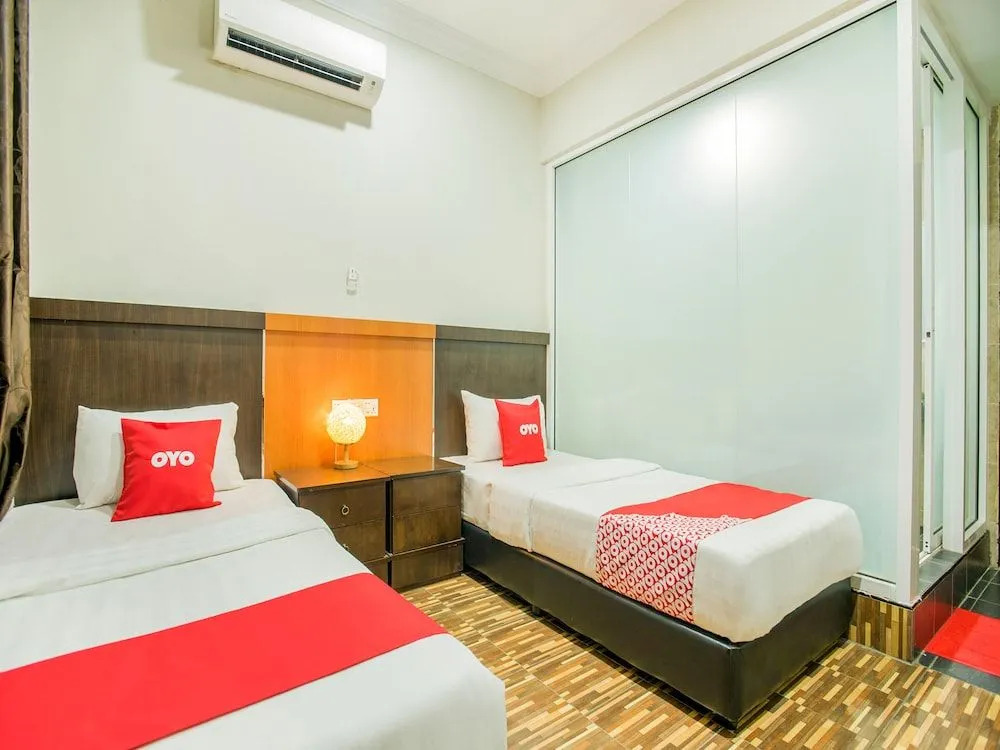 OYO 89712 Grand Inn