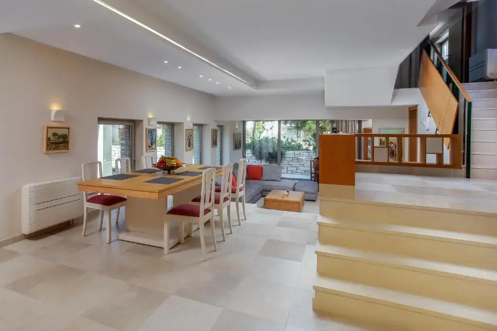 Diktamon Luxury Villa