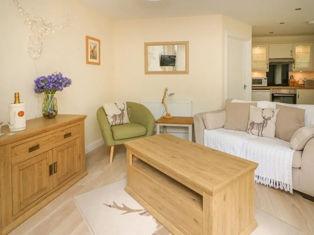 Ty Newydd Bach