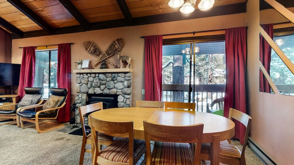 Horizons 4 186 Centrally Located, Spacious Mammoth Home with Cozy Fireplace by RedAwning