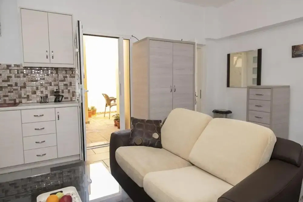 Lovely 1-bed House in Timbaki