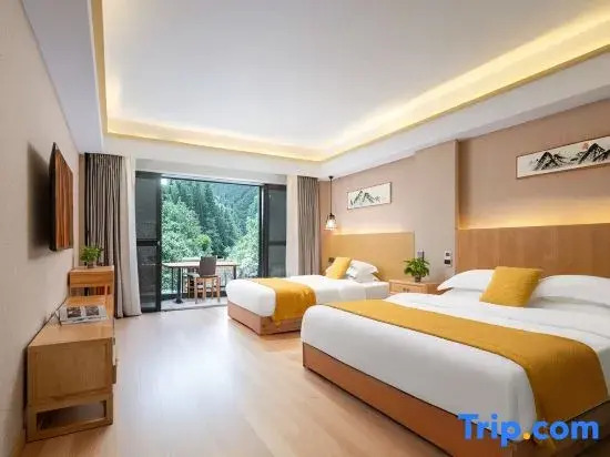 Wangshanju DreamHome Designer Scenic Boutique Hotel (Mount Fanjing Scenic Area East Gate)