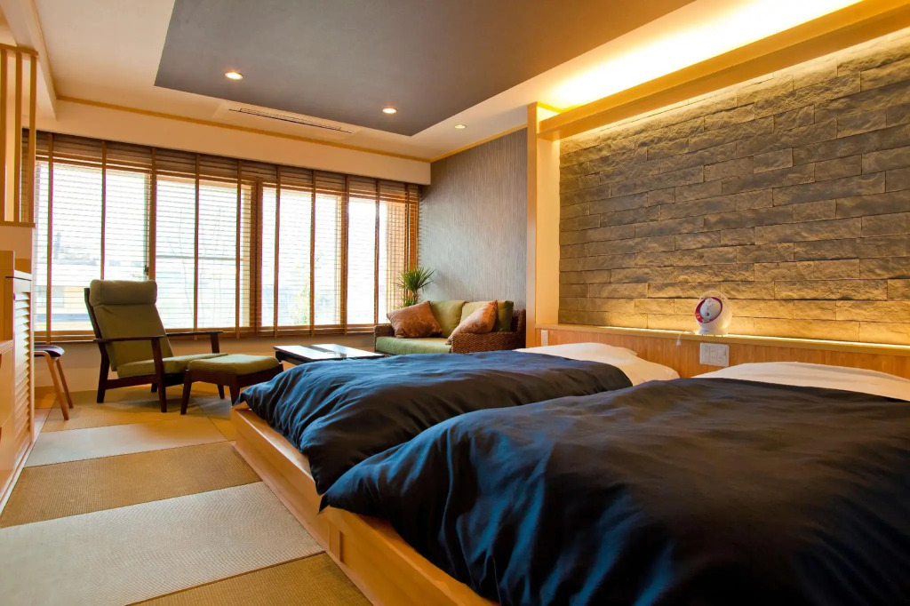 Shibu Hotel