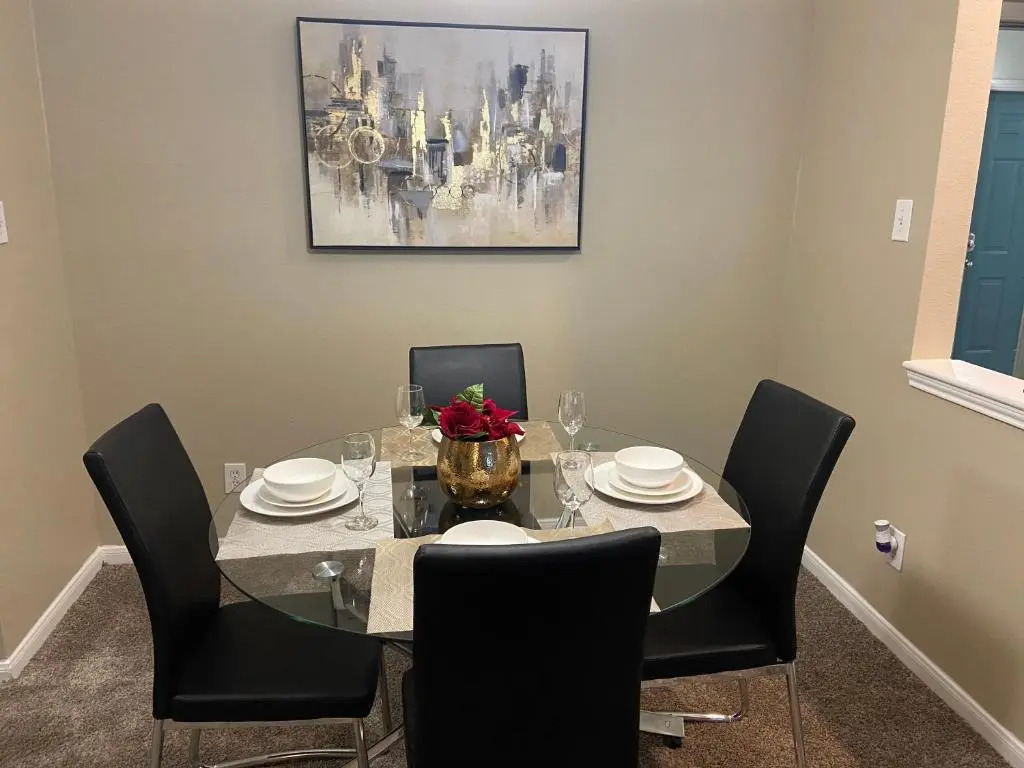 Resort Style Apt/Home in Houston Medical Centre