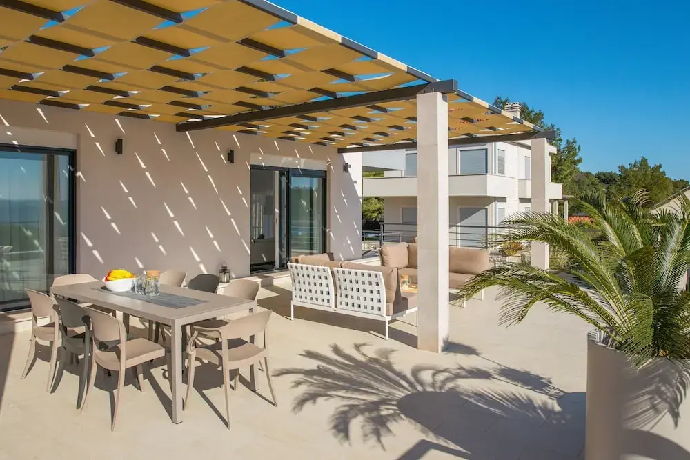 Luxury Villa Juliet with Heated Pool