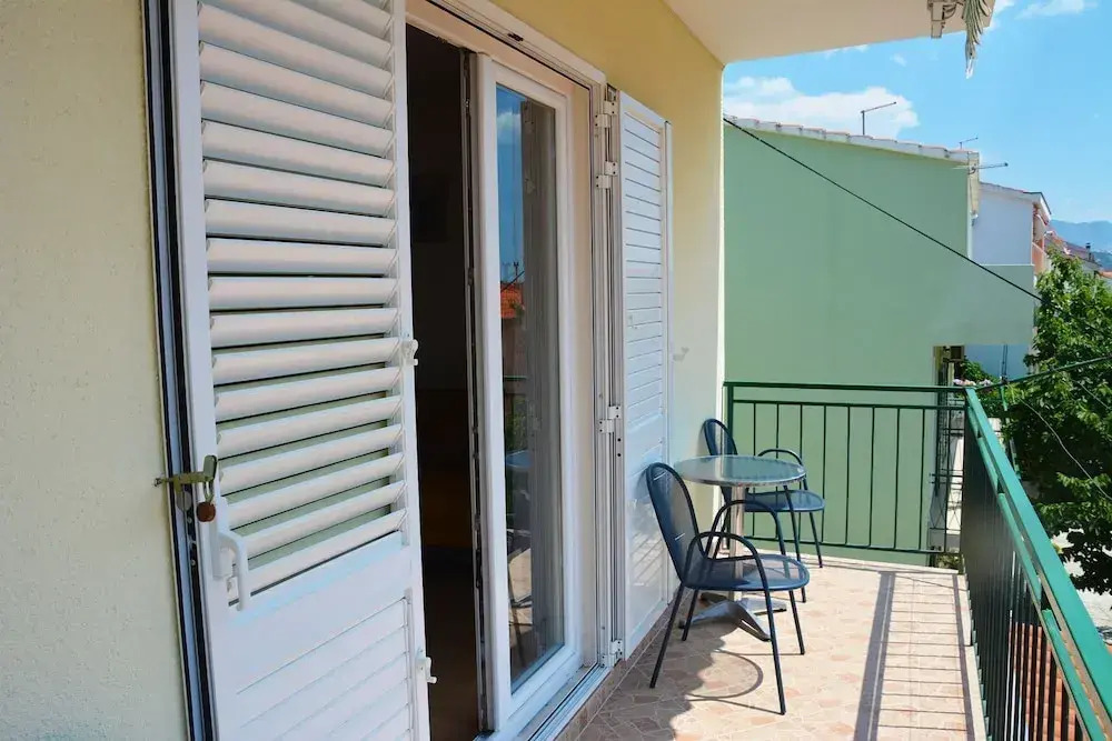 Zrine - Comfortable With a Balcony - A1