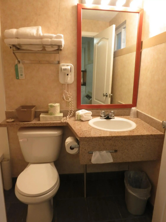 North Vancouver Hotel