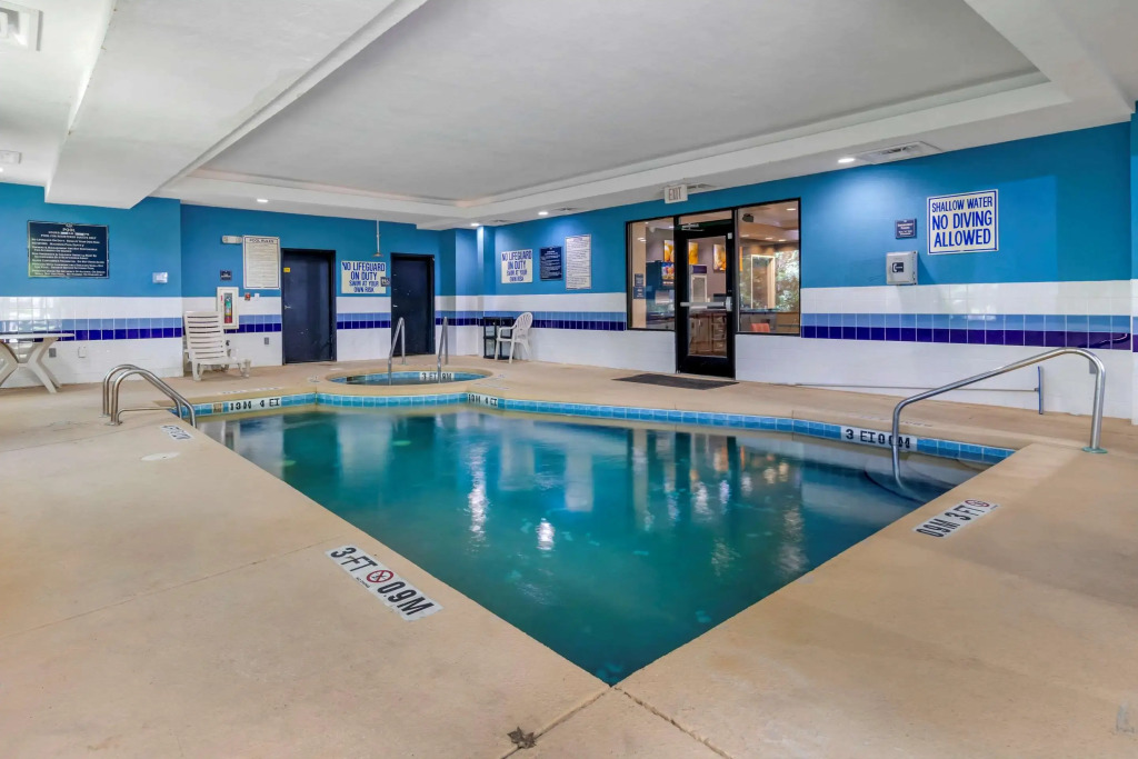 Comfort Suites near MCAS Beaufort