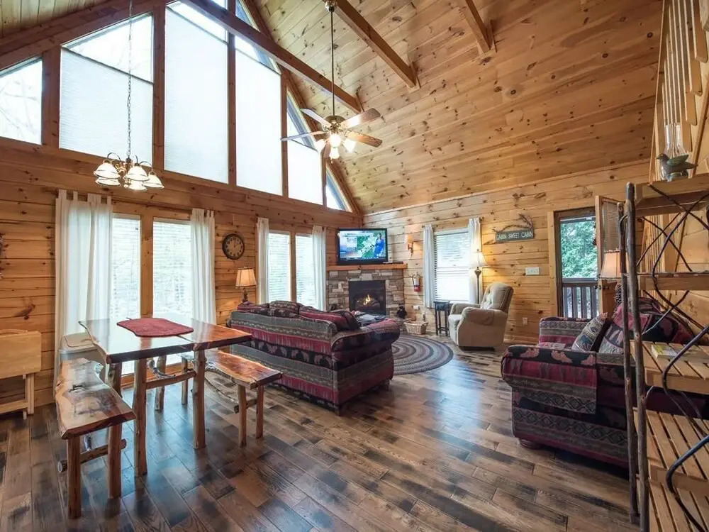 The Bear Essentials 3 Bedrooms 3 Bathrooms Cabin