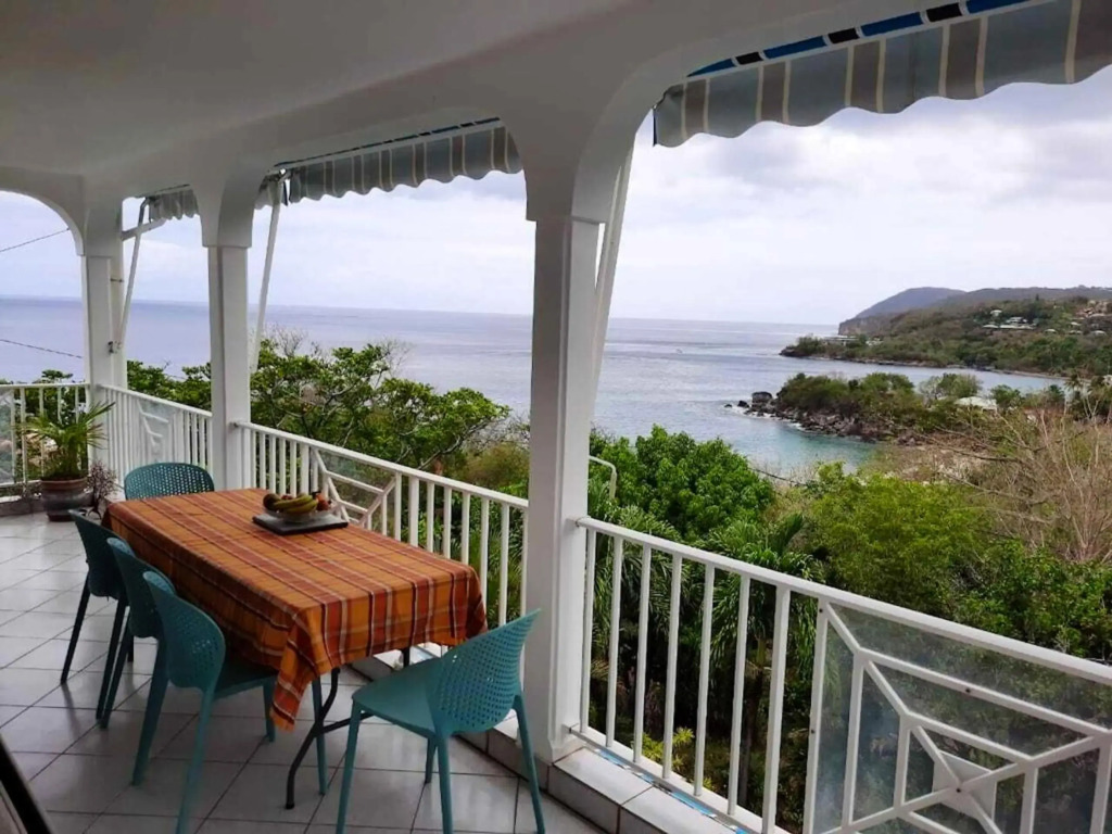 Maison de 3 chambres a Deshaies a 200 m de la plage avec vue sur la mer jardin clos et wifi