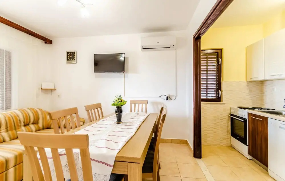 Beautiful Home in Prizba With Wifi and 3 Bedrooms