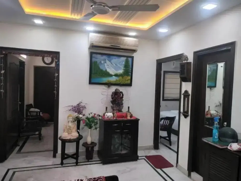 Room-home Stay Bed And Break Fast