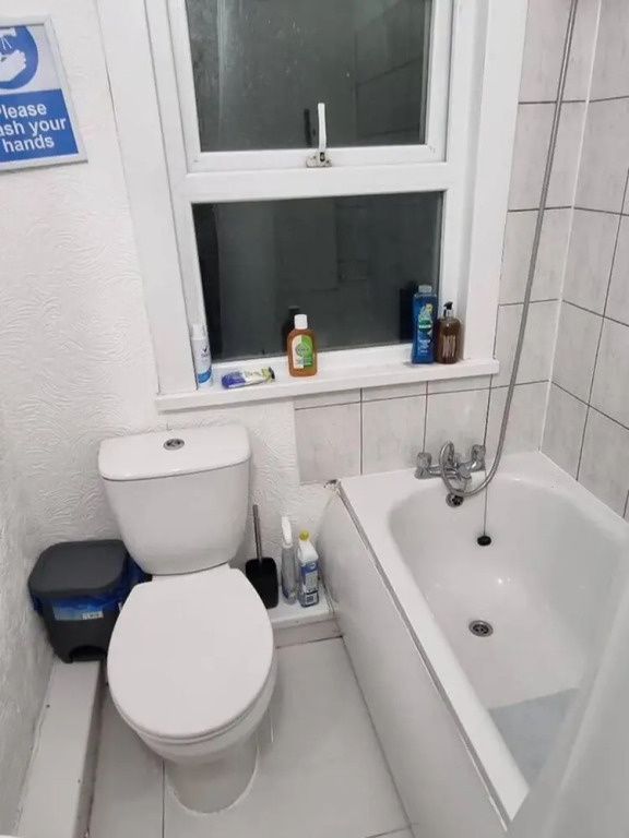 Lovely 5-bed House in London