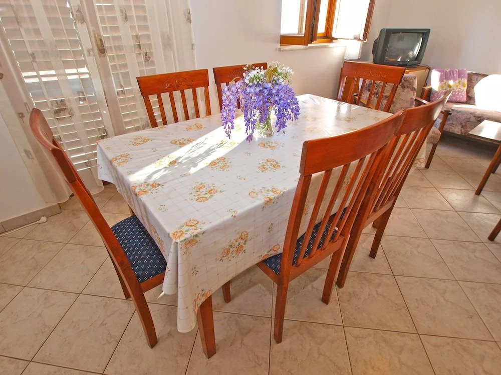 Apartment 950