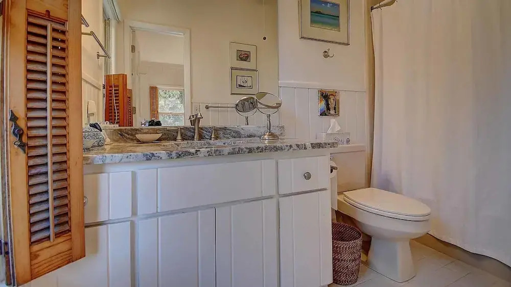 151 Easy Breezy 4 Br Home by RedAwning