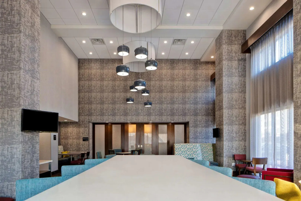Hampton Inn & Suites Deptford, Nj