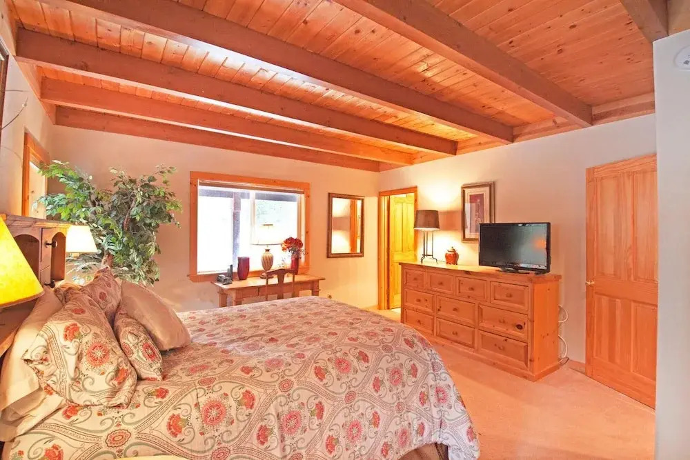 The Chalet Lani Home 799 3 Bedrooms 2 Bathrooms Home