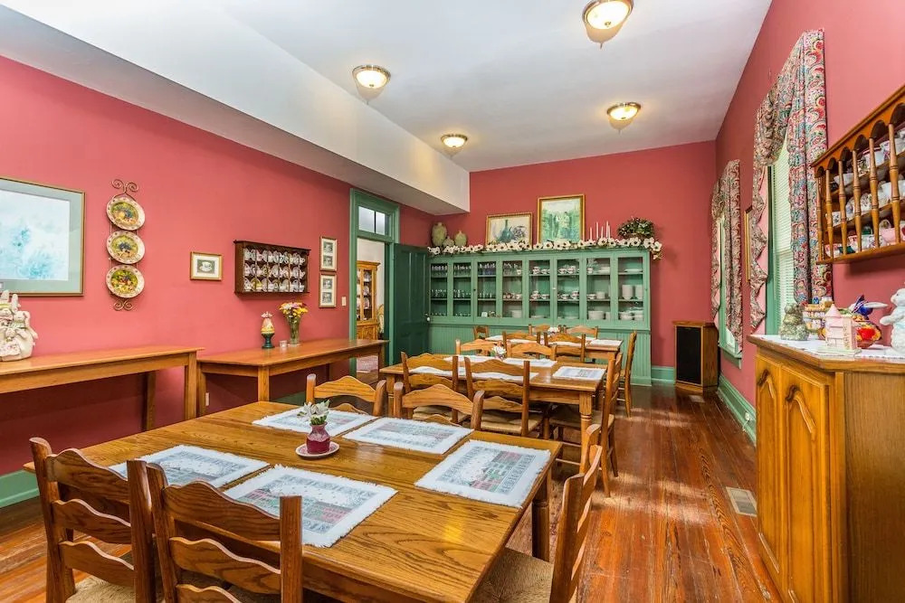 Spencer House Inn