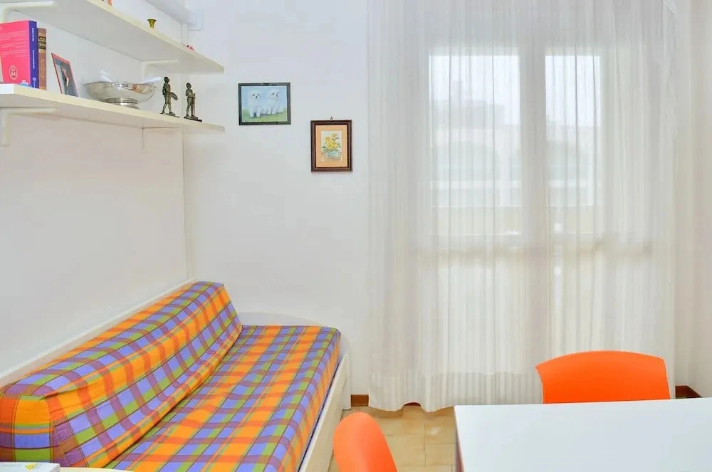Enjoy our Colorful Flat With sea View - Beahost