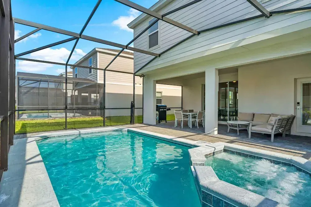 2211 Lelani Circle