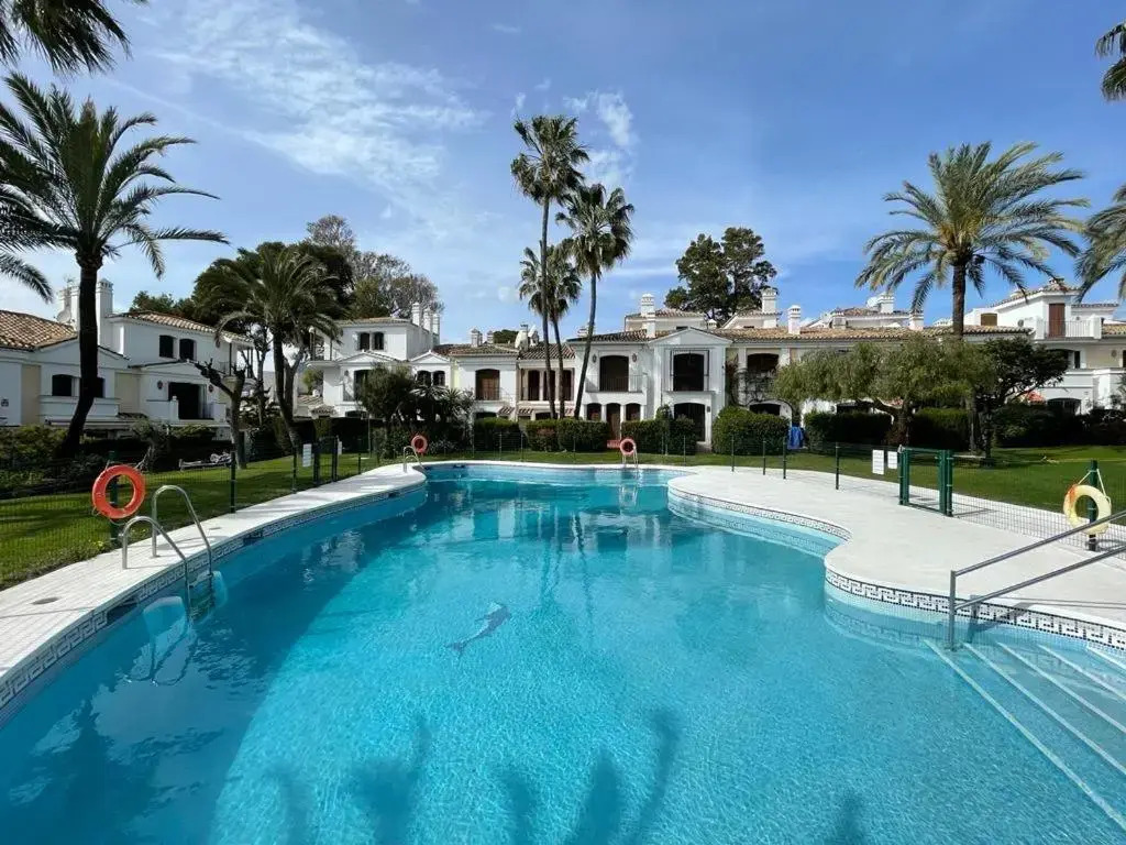 Exquisite NEW townhouse/Front Beach/2BEDR/2,5BATH