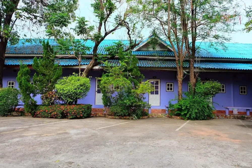 P.Paradise Hotel