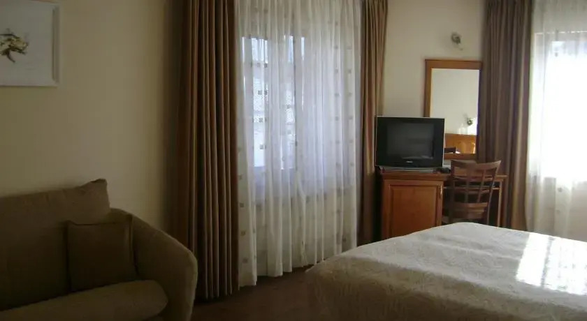 Bella Vista Family Hotel