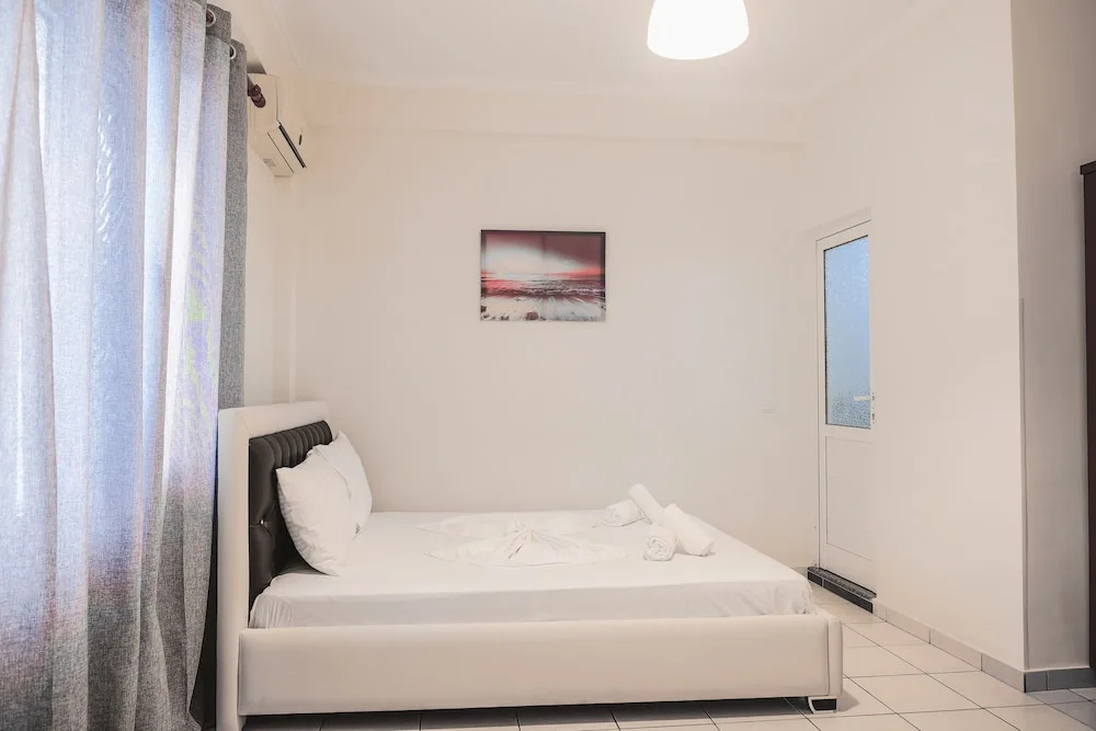 Foris rooms