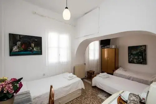 Hotel Delfines